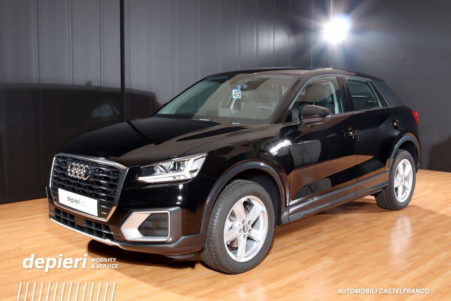AudiQ2 FX239